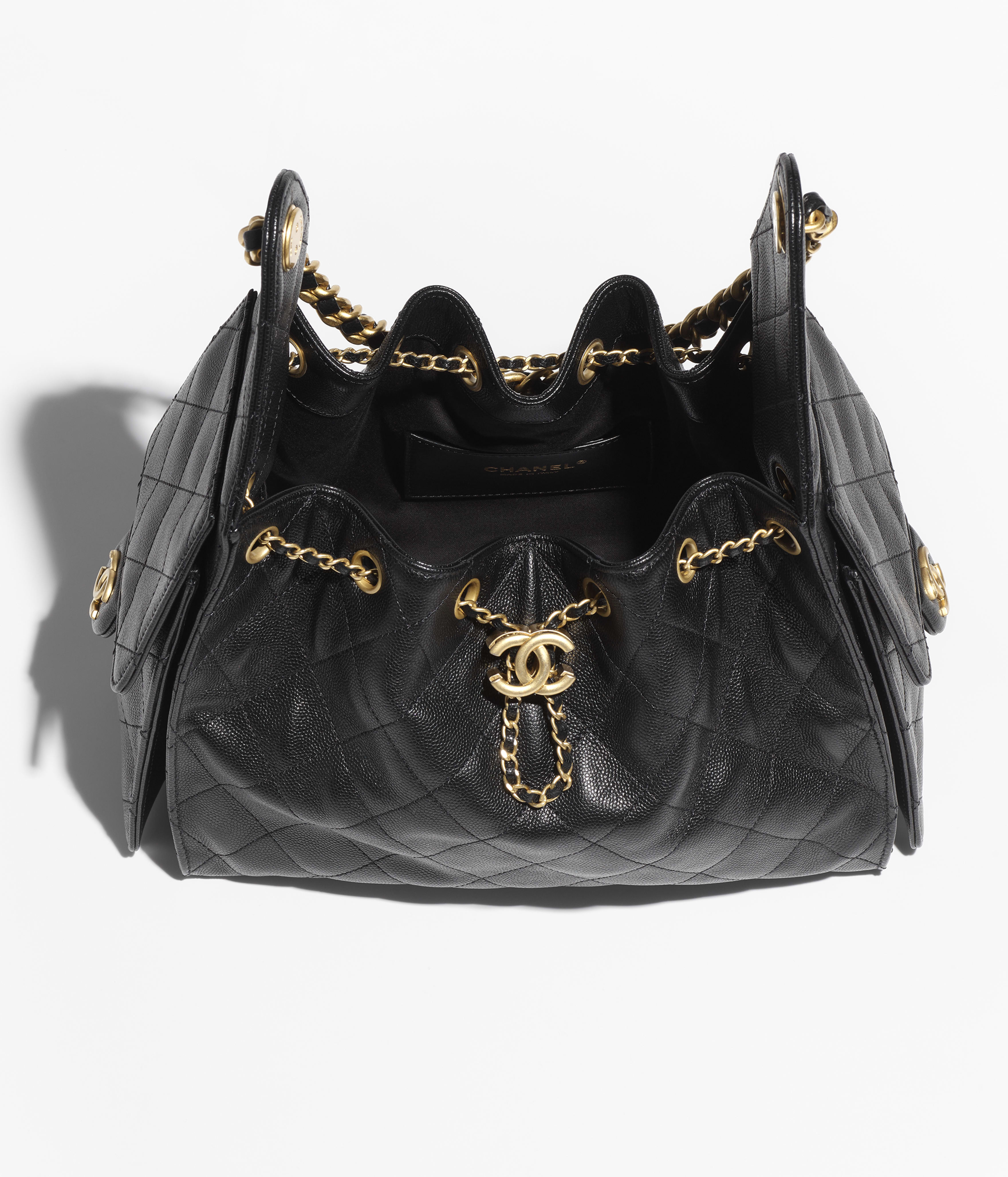 Borsa CHANEL 25 piccola - Nero - Pelle martellata & metallo effetto dorato - vista artistica 3